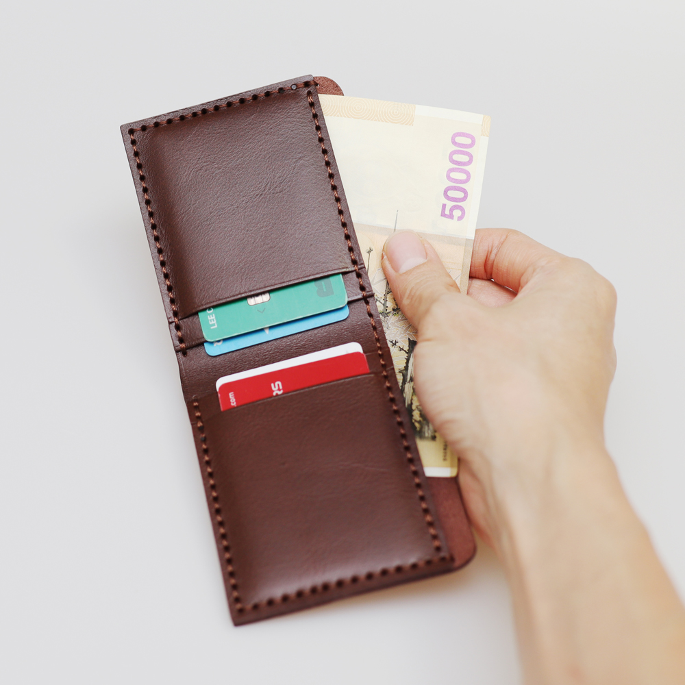 핸드메이드 카드 안빠지는 가죽 지갑 오일풀업브라운